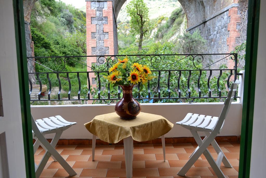 Hotel Villa Bina Sant'Angelo  Szoba fotó