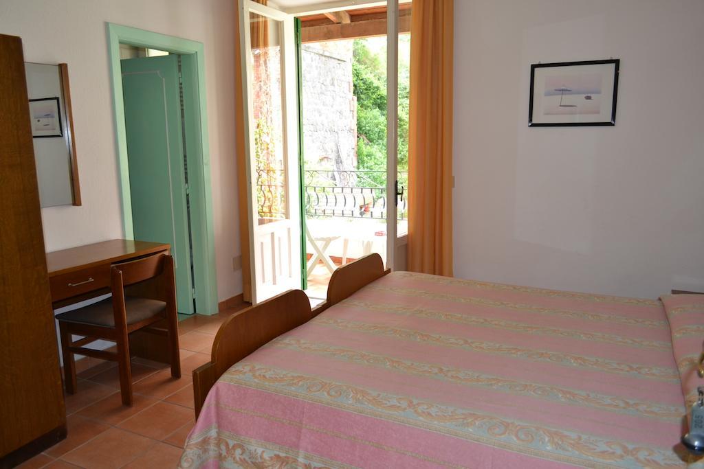 Hotel Villa Bina Sant'Angelo  Szoba fotó