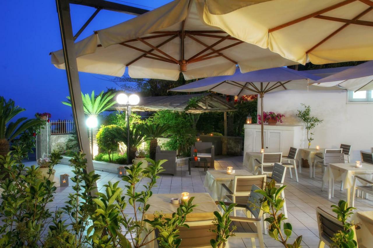 Hotel Villa Bina Sant'Angelo  Kültér fotó